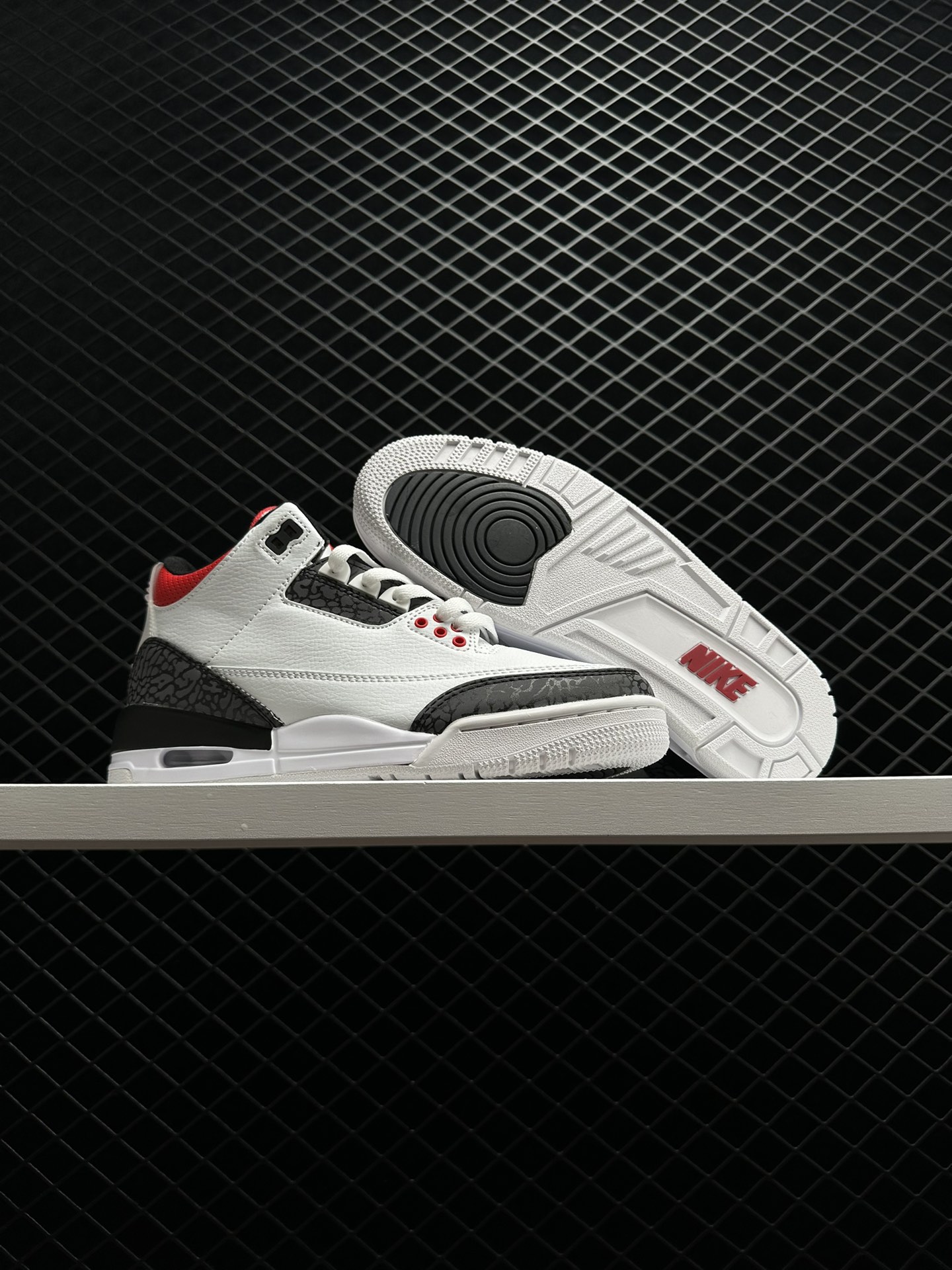 Air Jordan 3 SE DNM“ Fire Red”